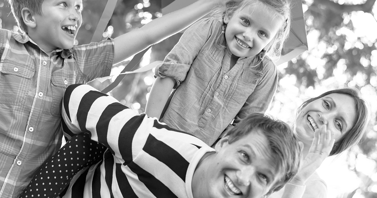 A minute of presence becomes a memory of love.