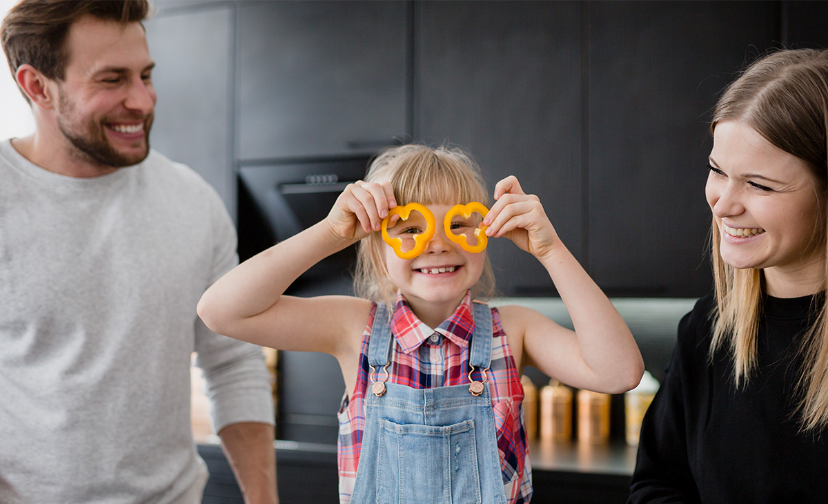 A minute of presence becomes a memory of love.